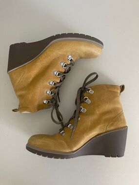 ECCO Leather Wedge Ankle Boots – Women’s UK 37